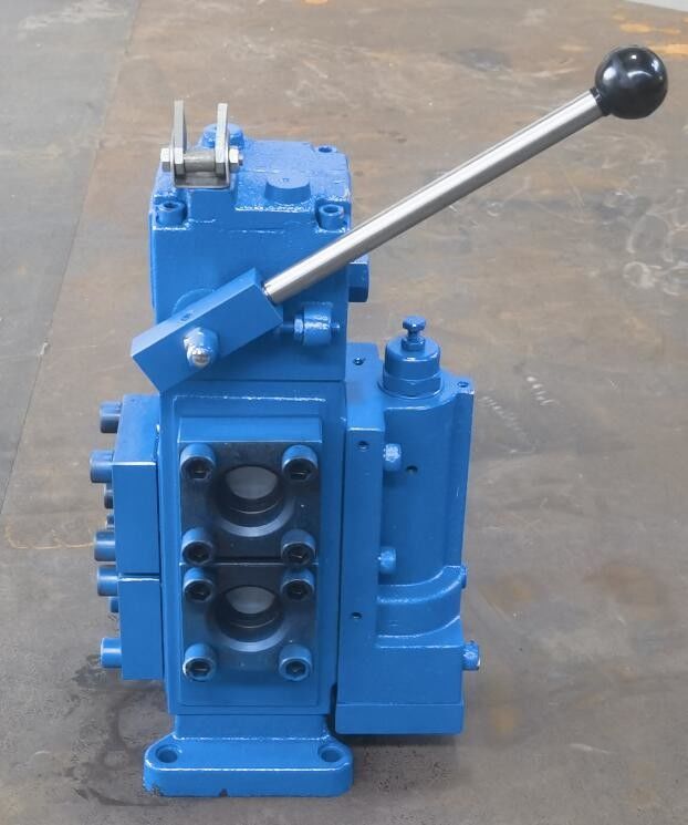 As válvulas de controle 35SFRE-MO32-H3 do guincho do padrão de projeto da construção naval para a hidráulica controlam o ³ /H de Flow-280m